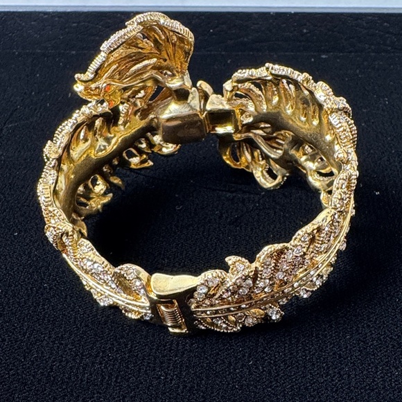 J.‎ CREW Pave Feather Hinged Bangle Gold Ivory Crystal Floral Bracelet Preppy - Picture 3 of 13